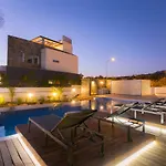 Vilă Sea Pearl Beachfront - Breeze