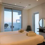 Vilă Sea Pearl Beachfront - Breeze