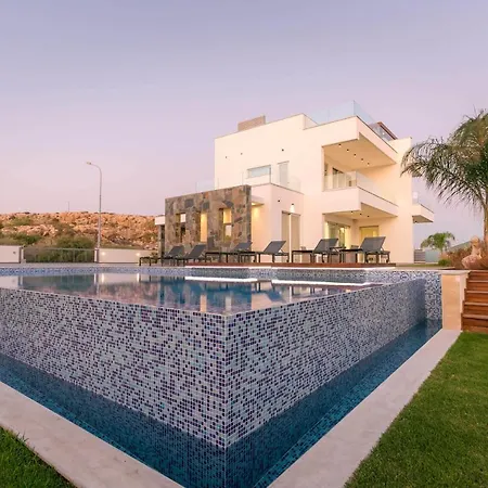 Sea Pearl Beachfront - Breeze