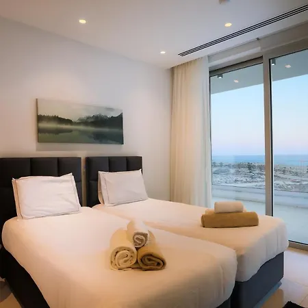 Sea Pearl Beachfront - Breeze Willa