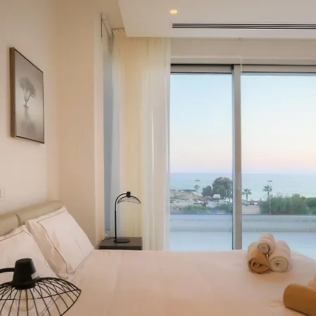 Sea Pearl Beachfront - Breeze Villa