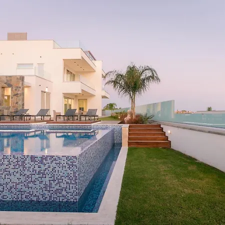 Sea Pearl Beachfront - Breeze * Ajía Nápa