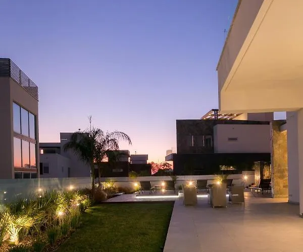 Villa Sea Pearl Beachfront - Breeze *