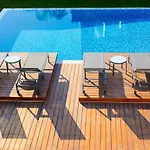 Sea Pearl Beachfront - Breeze *