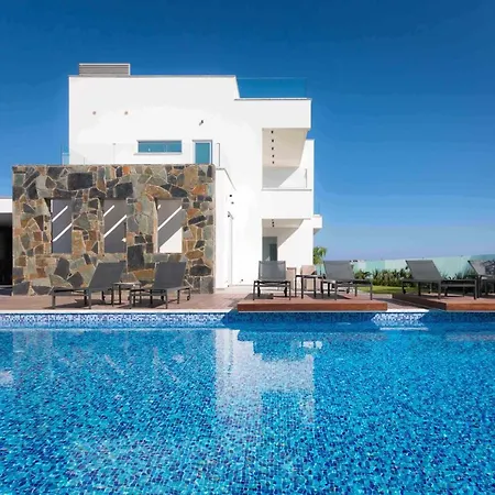 Villa Sea Pearl Beachfront - Breeze *