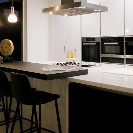 Sea Pearl Beachfront - Breeze Villa