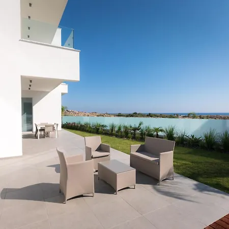 Sea Pearl Beachfront - Breeze * Ayía Nápa