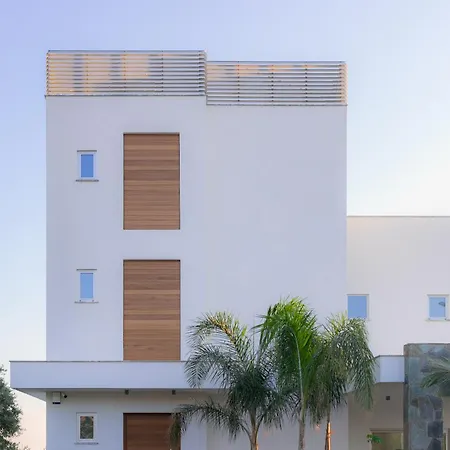 Sea Pearl Beachfront - Breeze Villa