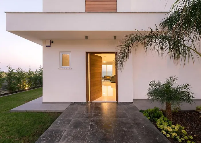 Sea Pearl Beachfront - Breeze Vila *