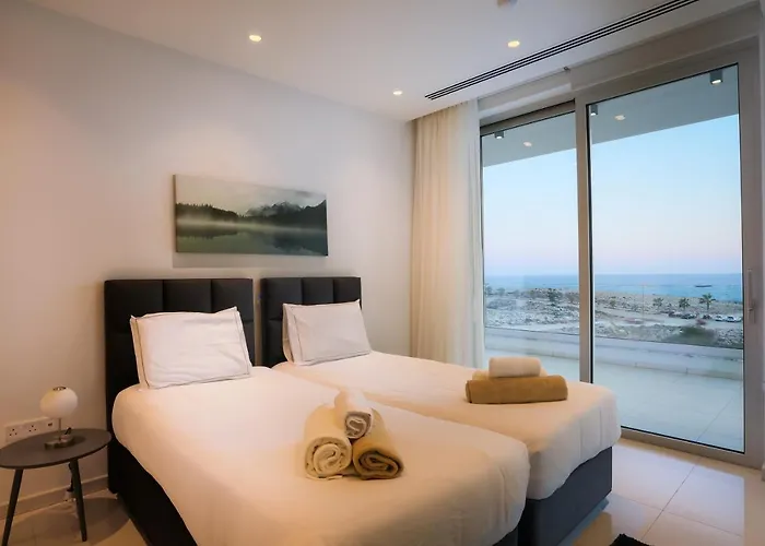 Sea Pearl Beachfront - Breeze Vila