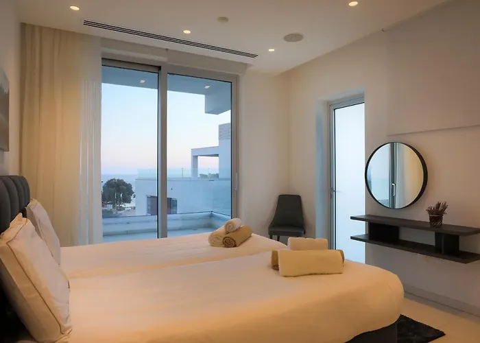 Villa Sea Pearl Beachfront - Breeze