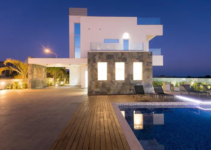 Sea Pearl Beachfront - Breeze Vila Ayia Napa