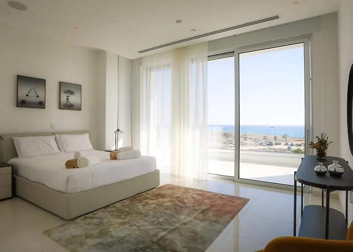 Vila Sea Pearl Beachfront - Breeze *